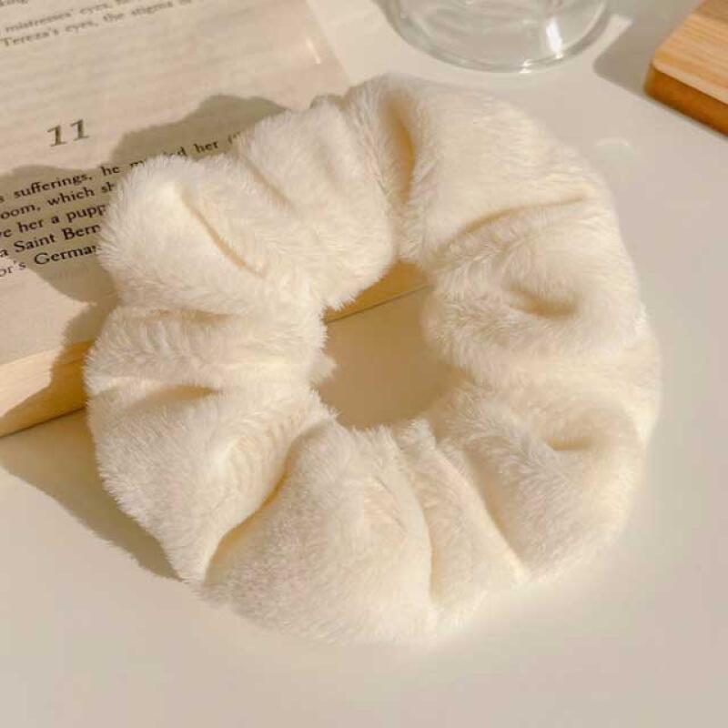 Набор из 7 меховых повязок для волос