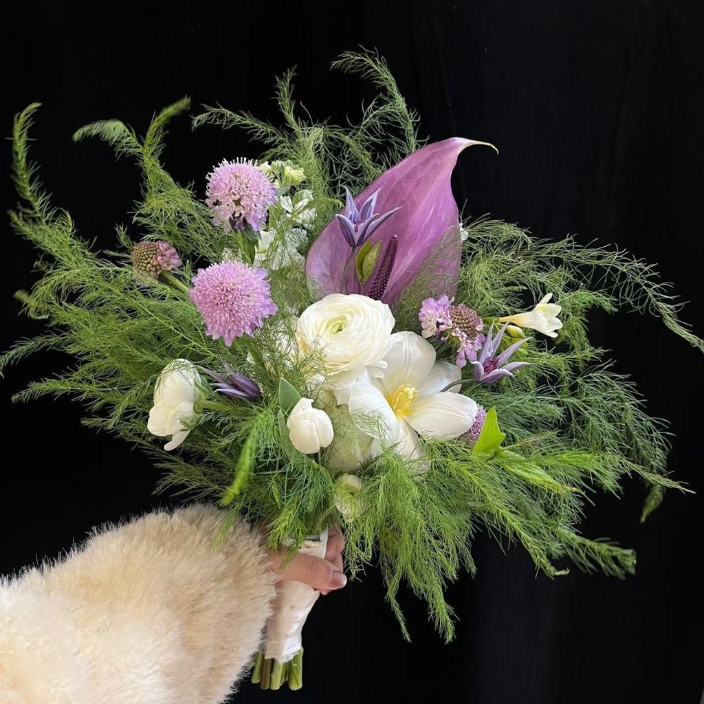 Korean Mori Style Small Fresh Bridal Bouquet for Wedding and Photography