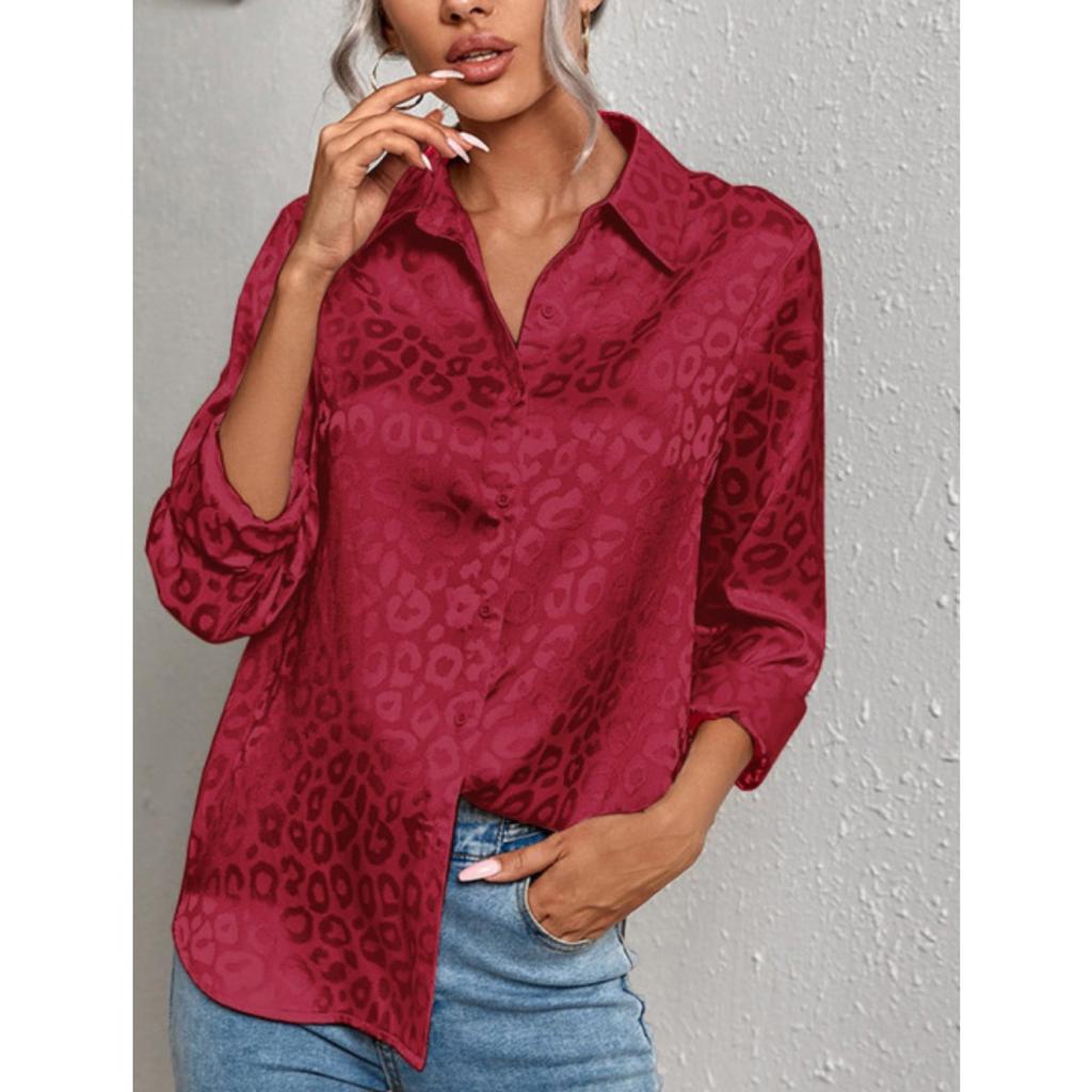 Women's Long Sleeve Lapel Button-up Leopard Jacquard Blouse Elegant Commute Shirt for Leisure