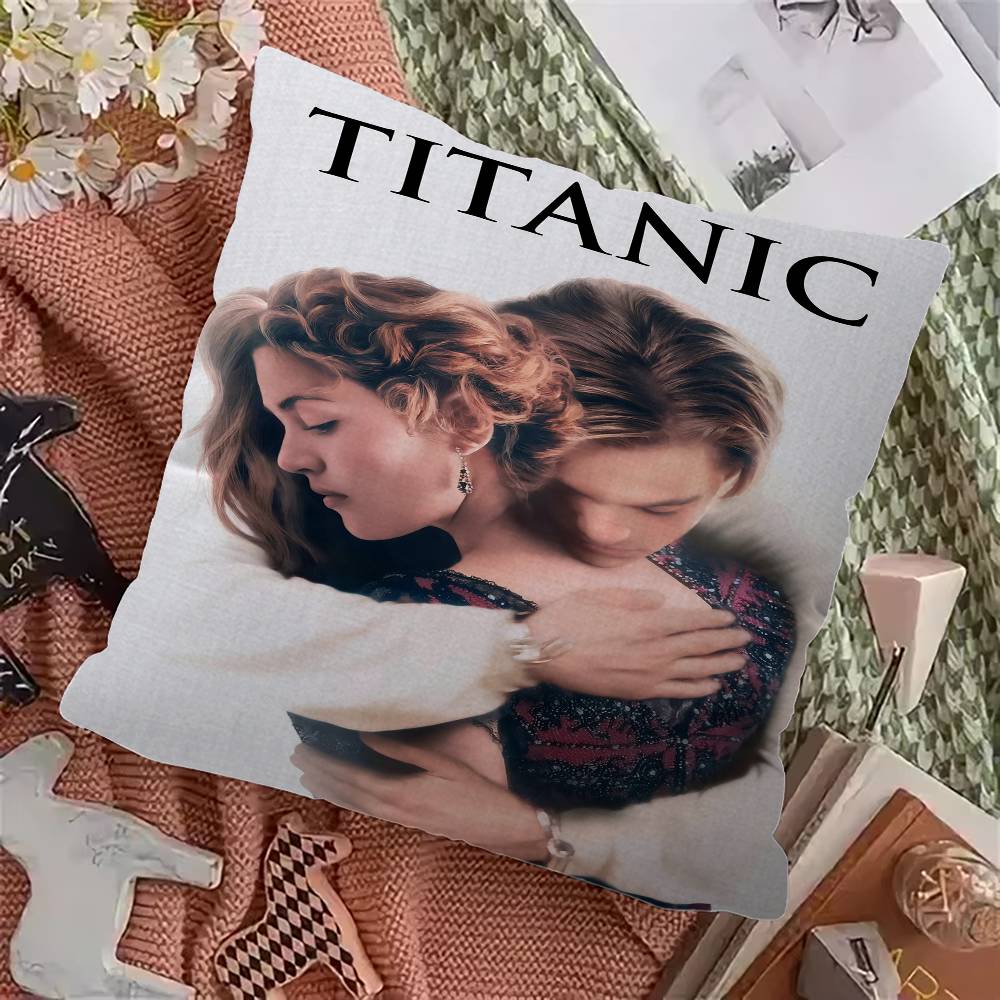 Titanic Movie Poster Classic Romantic Love Maple Design Cushion Cover Happy Autumn Harvest Decor Holiday Decorati Pillow Cover