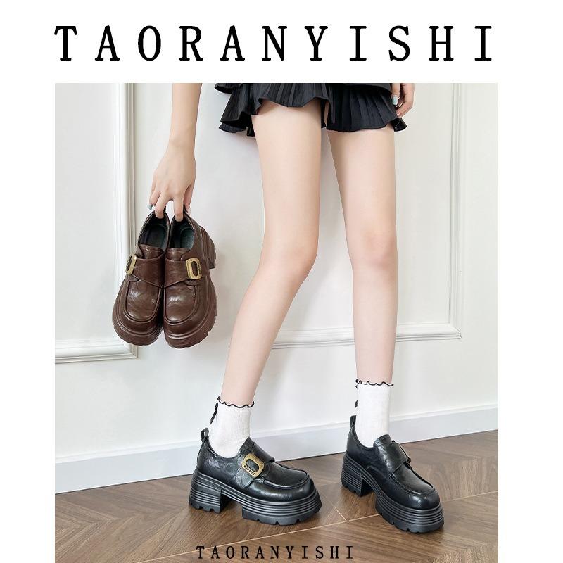 Thick-soled retro women's autumn new round head thick heel small leather shoes Velcro high-heeled muffin single shoes