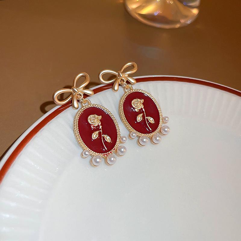 Vintage French-Style Silver Needle Earrings - Women's Elegant Studs with Retro Court Charm
