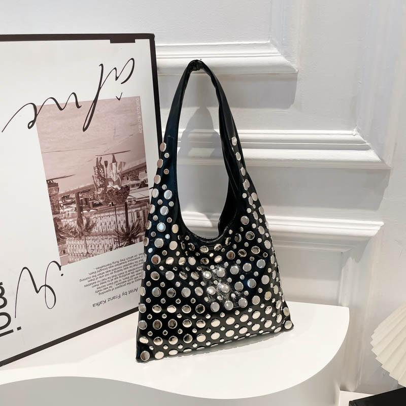 New Summer Rivet Shoulder Bag2026 Brand Fashi High-end Quality Leather Versatile Cool Solid Color Commuter Bucket Underarm Bag