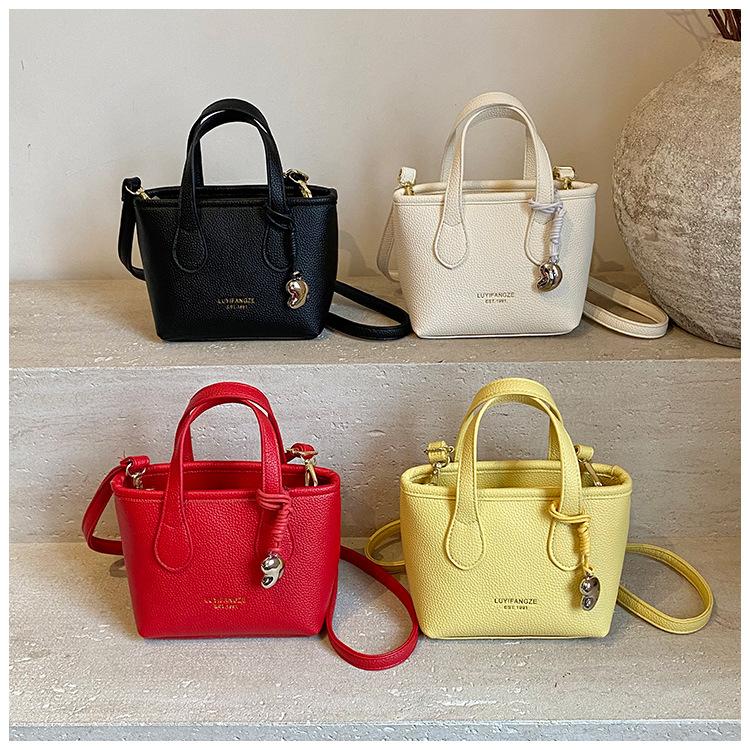 This year's popular bags women's 2025 new trendy summer fashion versatile hand bag shoulder crossbody bucket bag