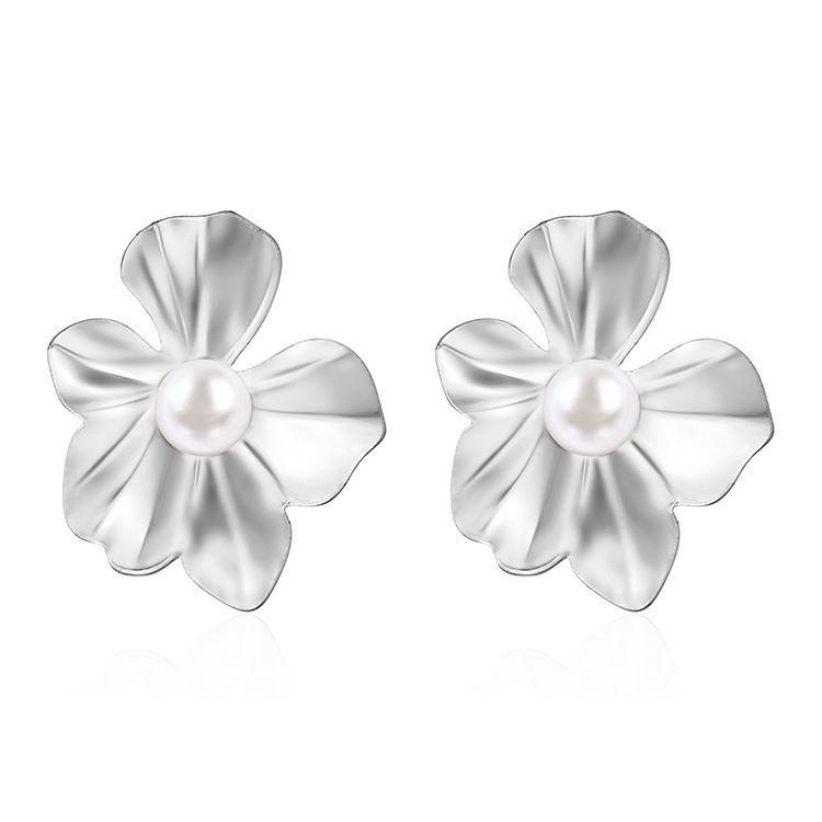 European and American retro literary and artistic style k gold stainless steel flower leaves inlaid with pearl stud earrings