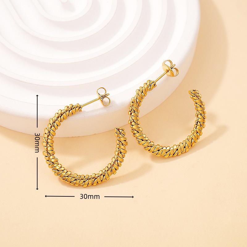 18K Gold-Plated European Titanium Twist Earrings: Fashionable, Versatile, Light Luxury Design