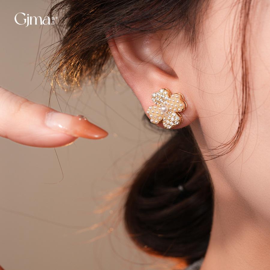 14k Electroplated Korean Version of Zircon Flower Pearl Stud Earrings Simple Earrings Women