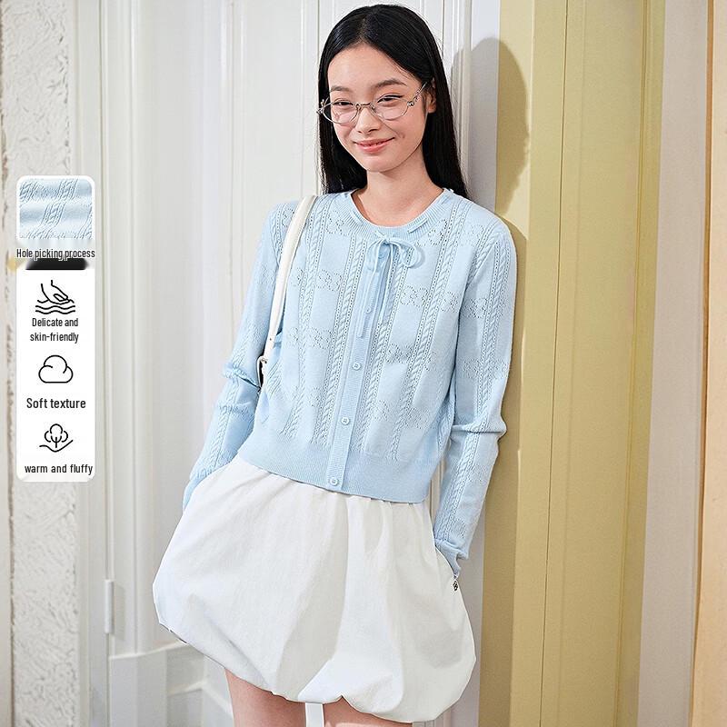 

Ledian Butterfly Floral Embroidered Tie-Front Knit Top M