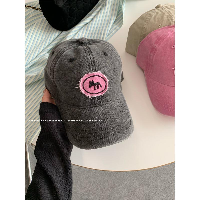 Kreskówkowa czapka bejsbolowa z haftem małego lisa dla kobiet, nowy styl z dużym rondem zakrywającym twarz, regulowana, włosy i głęboka góra czapki bejsbolowej