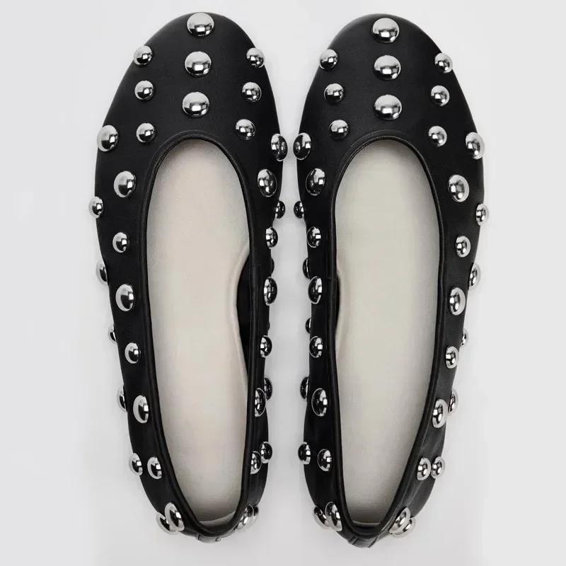 Fashion Black Rivet Design Ballet Flats Women Comfort Soft Leather Low Heeled Loafers Luxury Designer Flat Shoes Zapatos Mujer
