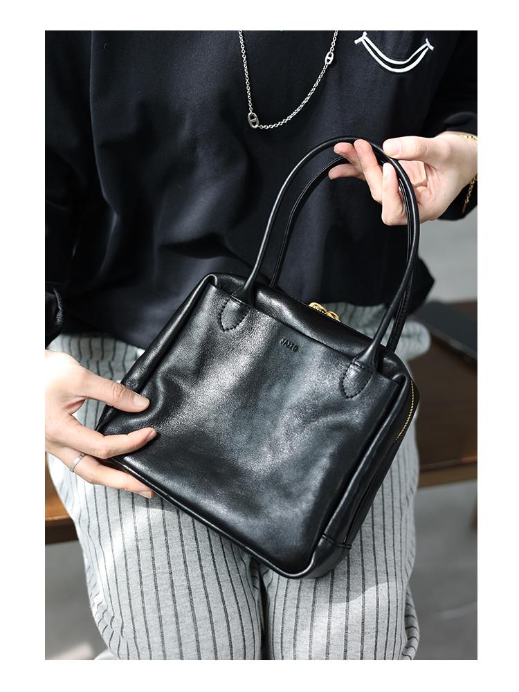 

Women Casual Style Handbag Luxury Genuine Leather Small Size Zipper Tote Portable And Practical Soft Square Bags 21x18x8.5cm