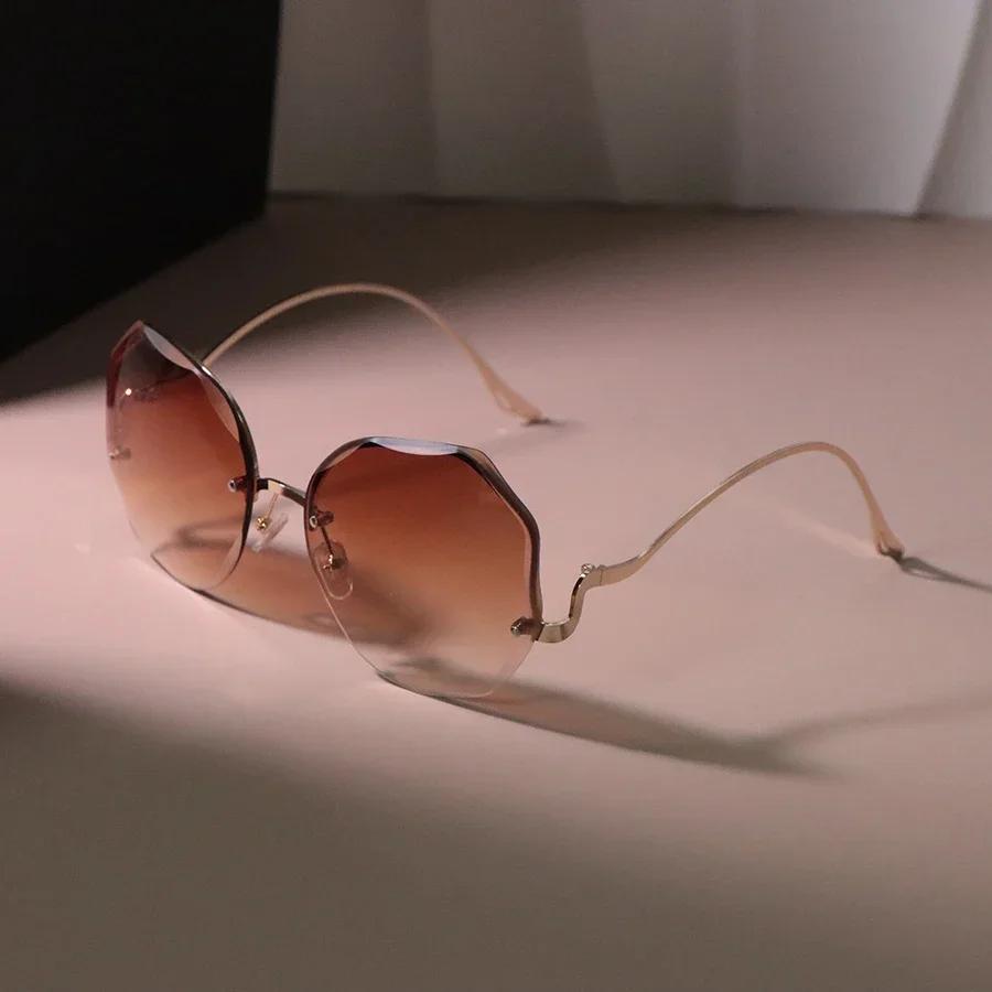 

High Quality Durable High Quality Vintage Cat Eye Sun Glasses Women Men Classic Fashion Designer Female Glasses Unisex Other