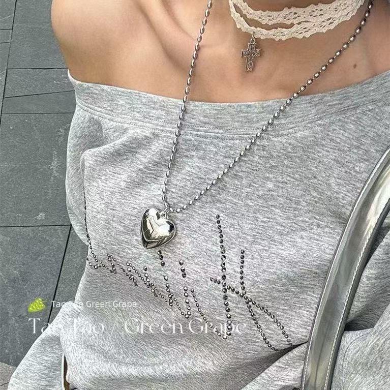 Bohemian Ethnic Style Long Bow Metal Necklace with Vintage Distressed Pendant (2025)