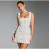 Estate 2026 Sexy Scollo Quadrato Fiore 3D Vestito Corto Aderente Senza Maniche Senza Spalline Moda Abbigliamento Donna Mini Abiti