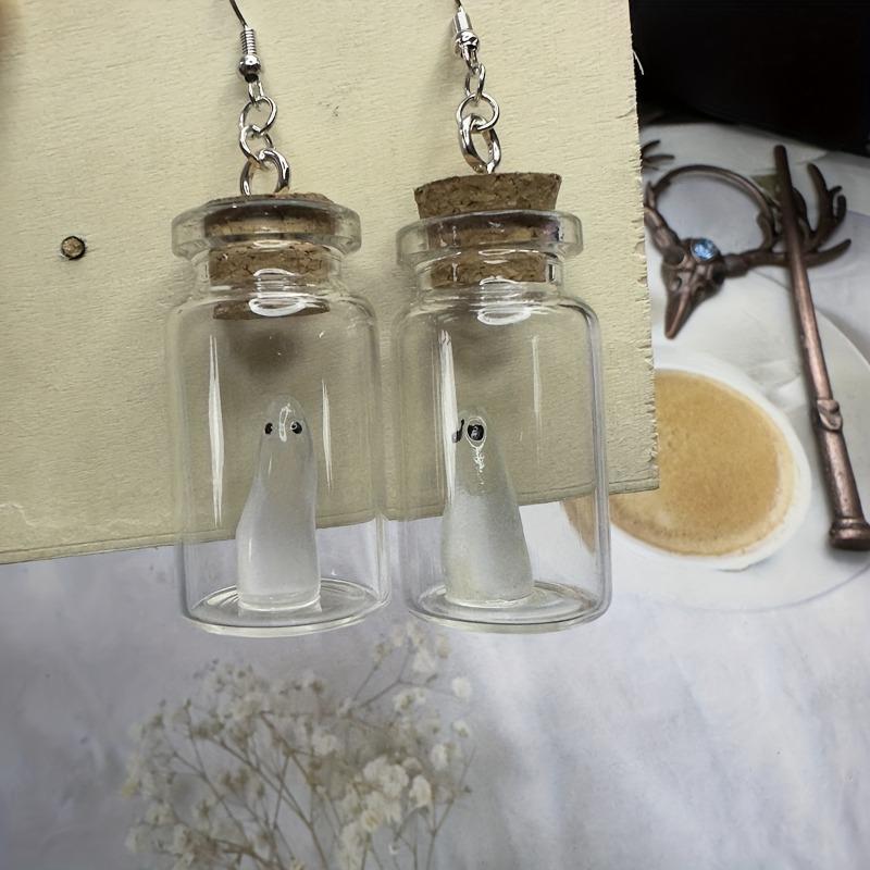 1 Pair Glow In The Dark Halloween Luminous Earrings - Gothic Charm Cartoon Hanging Style for Women