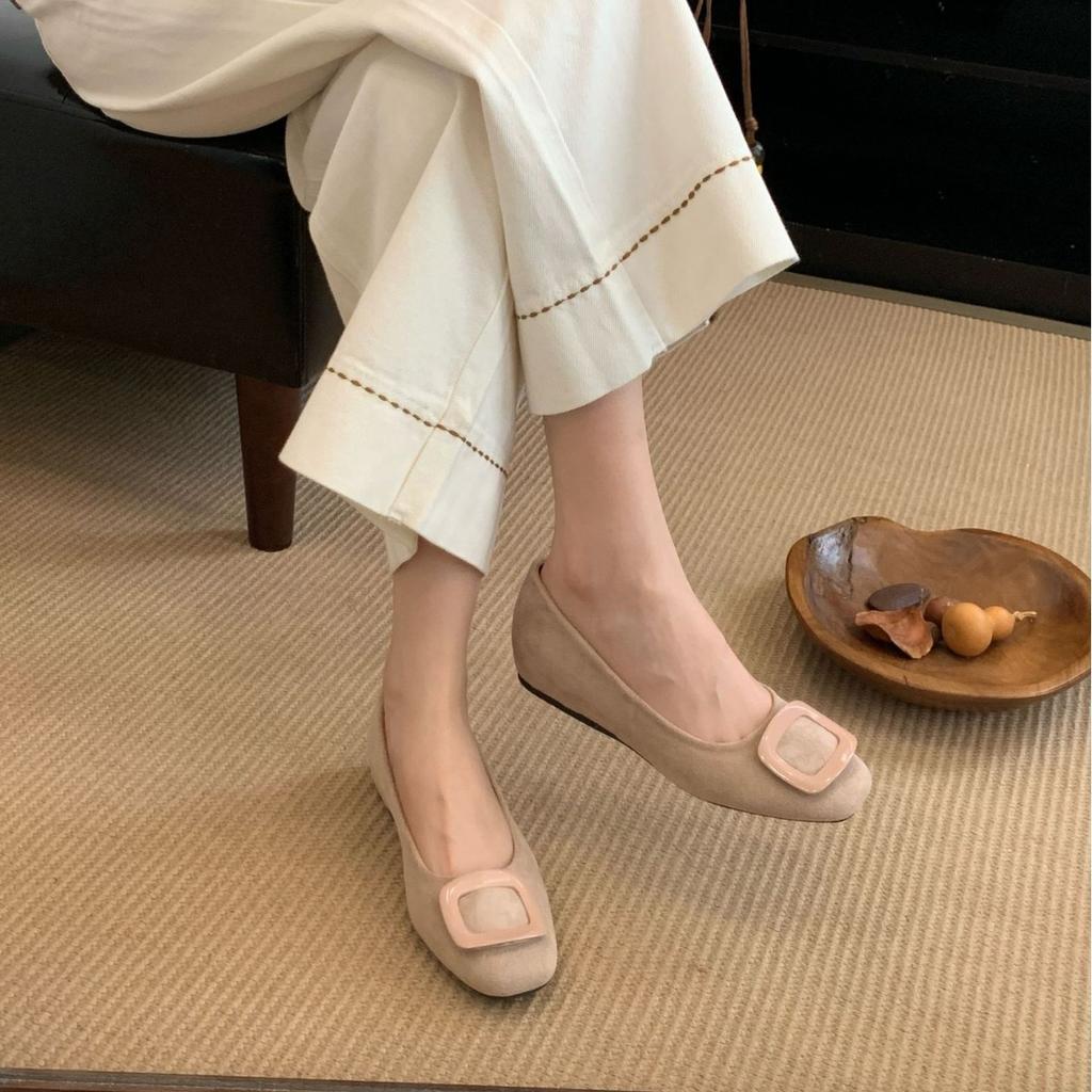 2025 autumn model square head temperament commuting niche does not collide with the model, does not tire the inner height of the foot, gentle Korean 