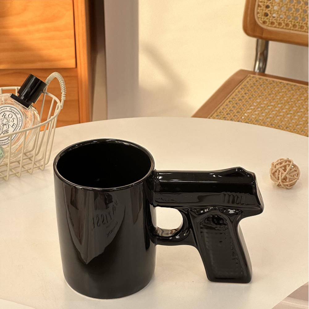 

Creative ceramic cup black pink pistol cup gun handle mug personalized water cup coffee cup 3D modeling cup color glaze cup 401-500ml чорний