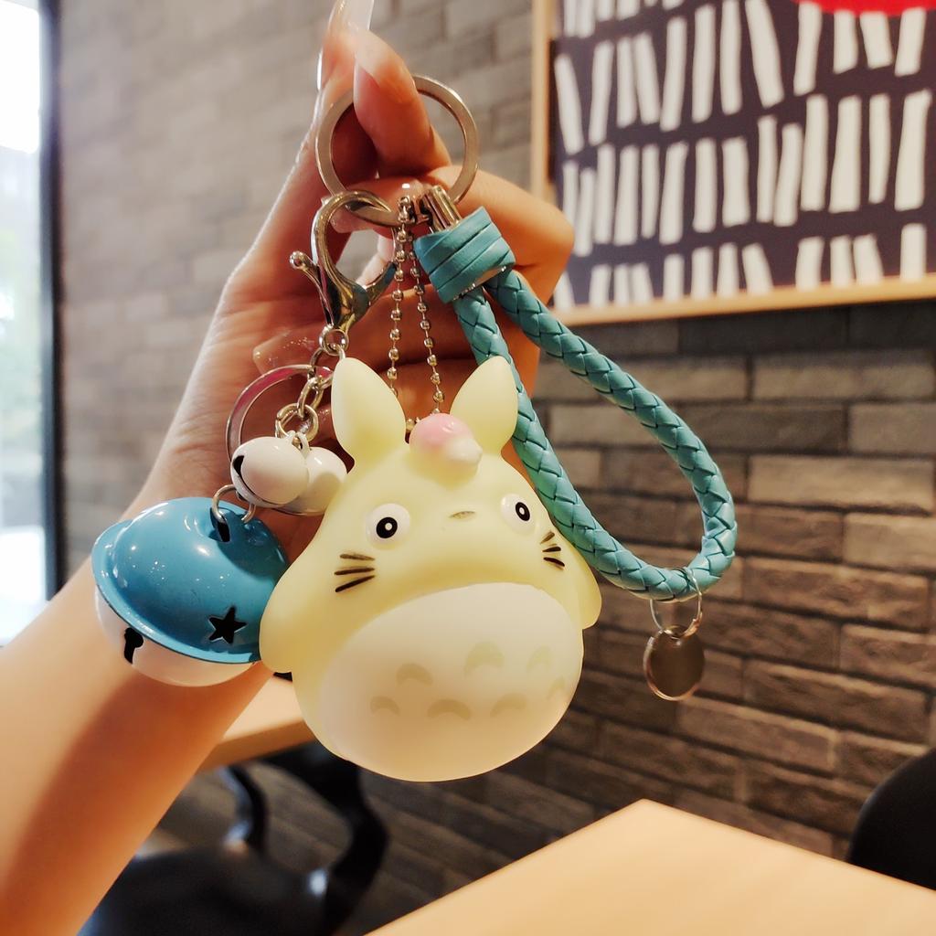 Simpatico portachiavi con animali Totoro in pelliccia, portachiavi da uomo o da donna, portachiavi da donna, portachiavi in metallo, borsa per auto, ciondolo con ciondolo