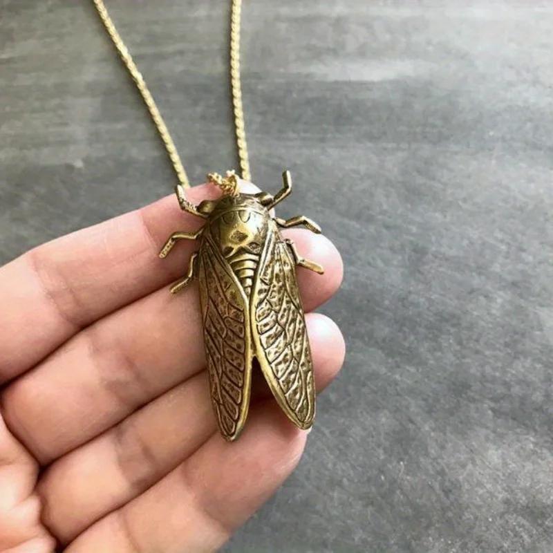 Fashion Retro Insect Cicada Pendant Necklace Metal Unisex Men's Halloween Party Jewelry Gift Accessories