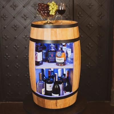 Kreativní sud na víno Cooper Dřevěný sud Barová skříňka Úložný nábytek na láhve s alkoholem Minibar Zahradní bar 80 cm Dub