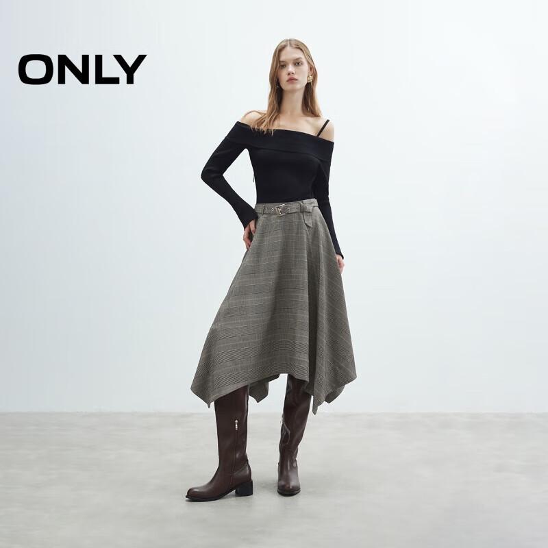 

Элегантное женское платье А-силуэта с открытыми плечами M