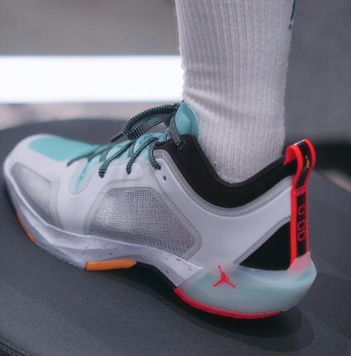 Air Jordan Guo Ailun X Air Jordan 37 Low PF Silver Island Green FB8486-130