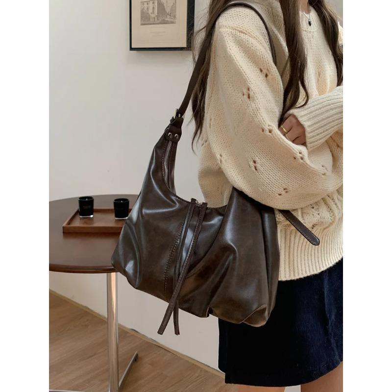 

2026 New Retro Underarm Bag Fashiable Leisure Large Capacity Shoulder Bags Women s Daily Commuter Crossbody Bag Women s Bags 32x11x21cm