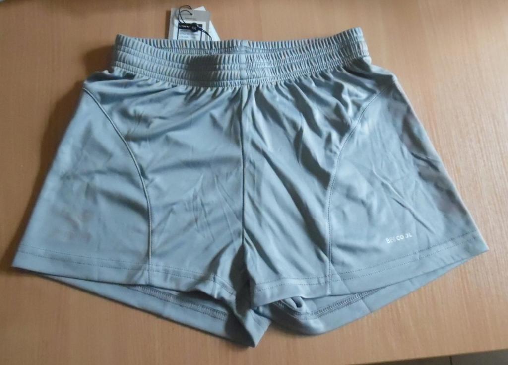 X9718 HUMMEL ACTION Shorts WOMEN'S SHORTS XS