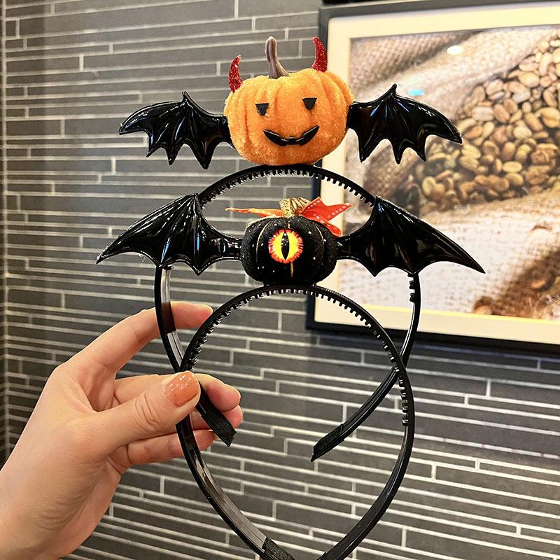 2025 New Halloween Hair Accessories: Funny Children's Bat & One-Eyed Pumpkin Hair Clips