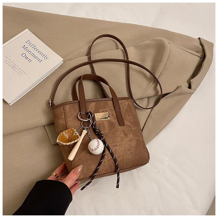 Trend Versatile Portable Bucket Bag Women's 2025 New Fashion Casual Shoulder Bag Premium Commuter Messenger Women's Bag