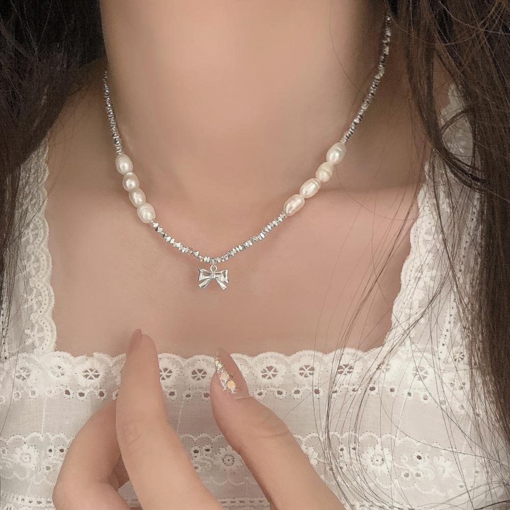 Fairy Style Minimalist Pearl Bow Necklace – Women's High-End Silver Choker