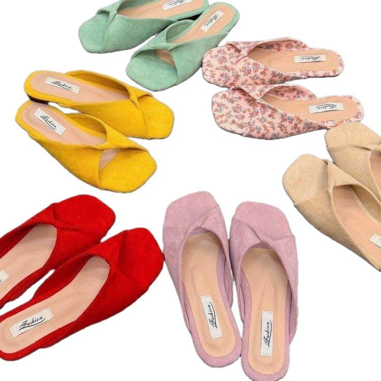 Sandals and Shoes Wear French Flat-soled Soft-soled Versatile Beach One-word Drag New Small Cool Slippers Women's Summer