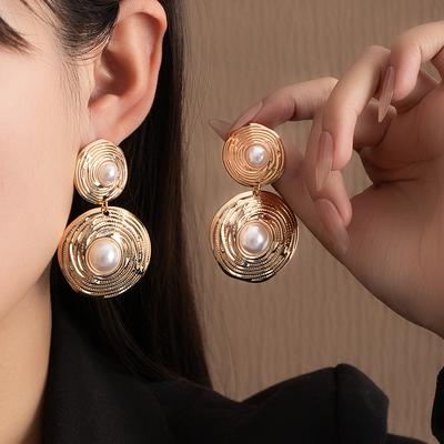 Retro Texture Pearl Earrings Exaggerated Long Circle Temperament Stud Earrings Niche Design Premium Earrings
