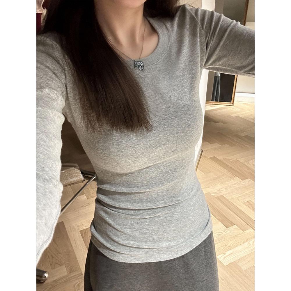 Women's Slim Fit Long-Sleeve T-Shirt, Solid Color, Ins Style, Brushed Fabric with Velvet Lining, Ideal Base Layer for All Seasons.