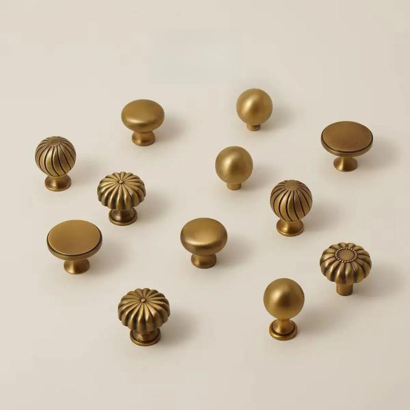 French-style vintage alloy handle for wardrobe doors, cabinets, drawers, shoe cabinets, and furniture in American antique bronze
