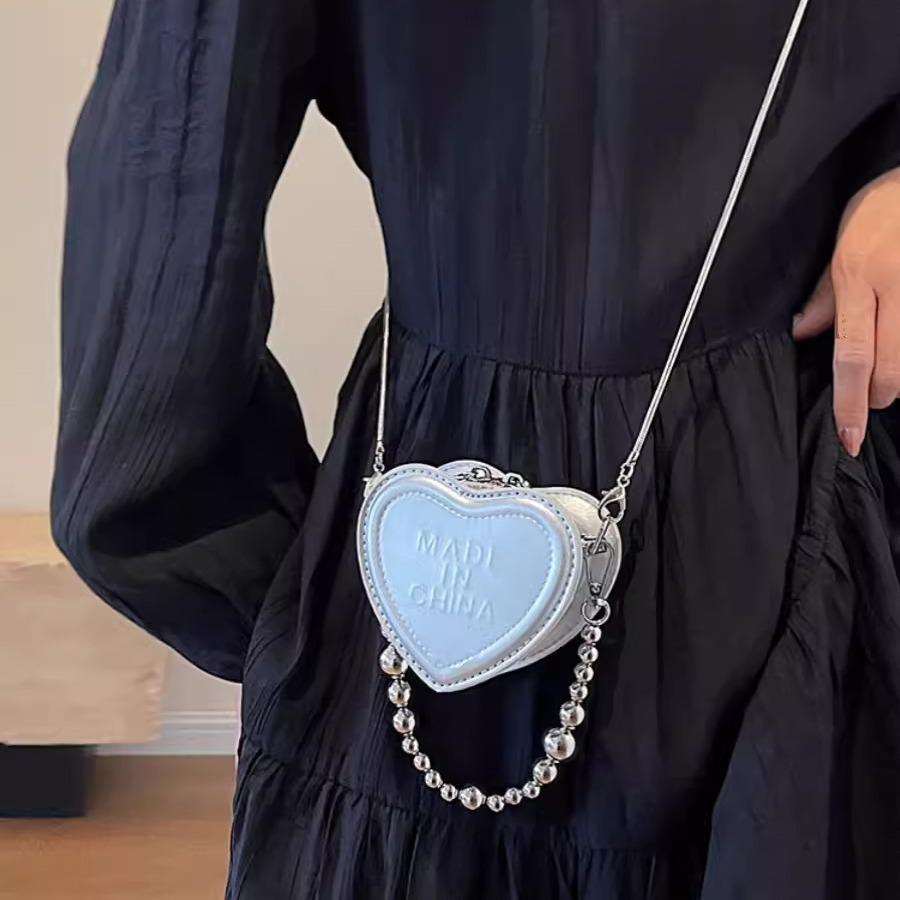

Niche personalized fashion mini portable small bag women s 2023 new versatile love bag simple casual messenger bag срібний