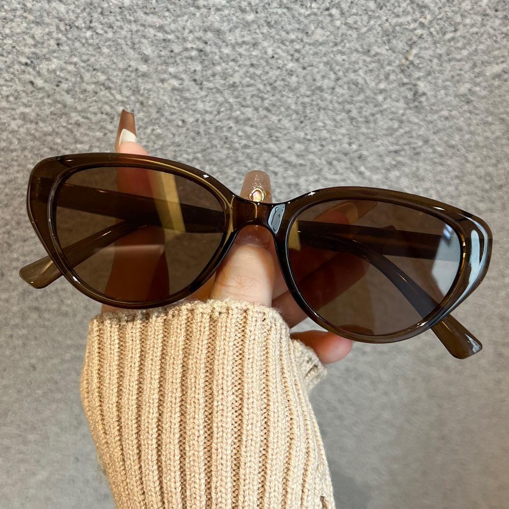 Retro Triangle Cat Eye Sunglasses for Women - Summer Sun Protection, Small Face High-End Style