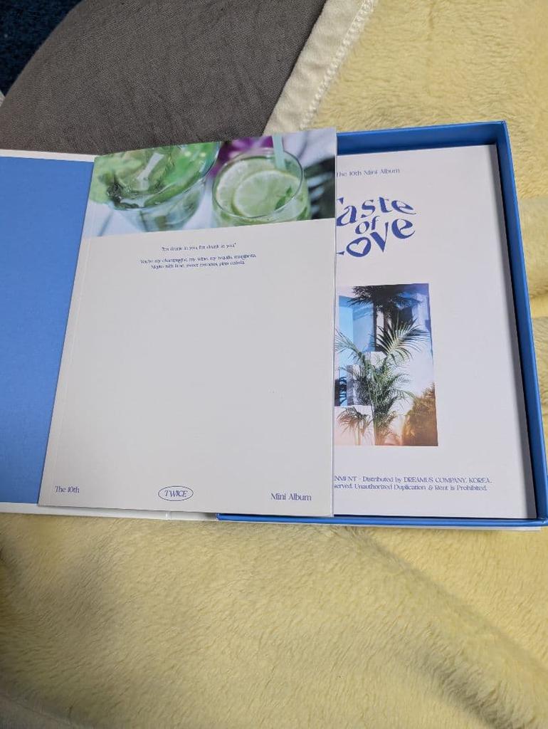 [USED] 2 Korean TWICE albums (one without CD) & 2 trading cards