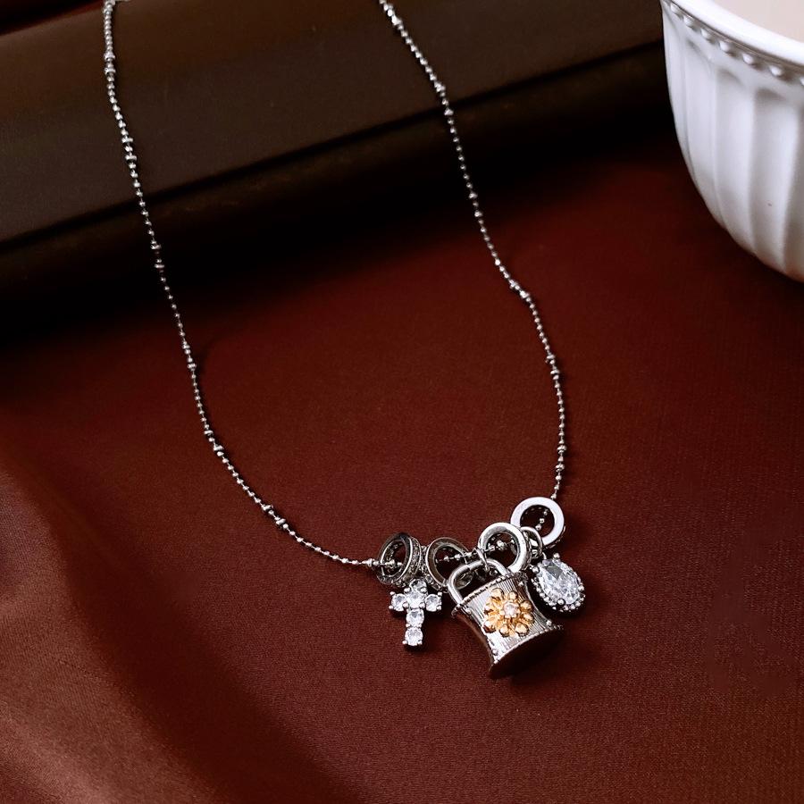

Cross Zircon Adjustable Pendant Necklace Design Sense Niche Retro Style Sweater Chain Temperament Necklace Women