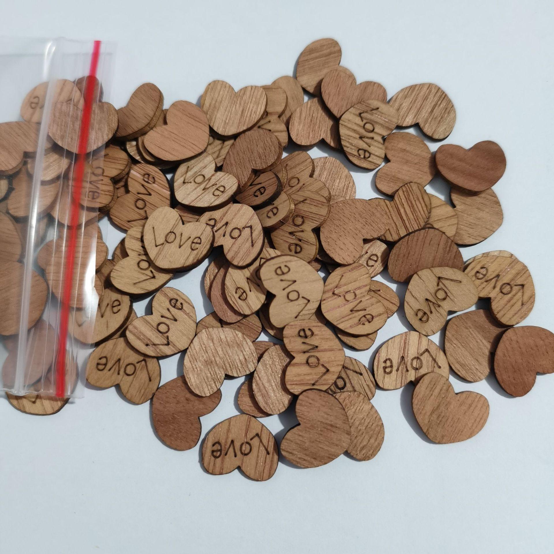 100-Piece Set of 15mm Engraved Rosewood Heart Decorations