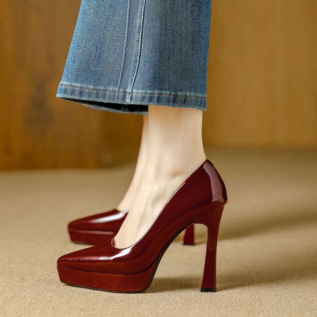Waterproof Table Is Not Tired of Feet, Super High Heels 2026 Spring Temperament Pointed Head Thin Heel Patent Leather Sexy Shallow Mouth Single Shoes
