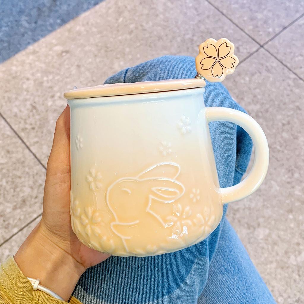 Relief Mug High Value Ceramic Cup with Lid with Spoon Office Water Cup for Women Breakfast Cup Souvenir Gift