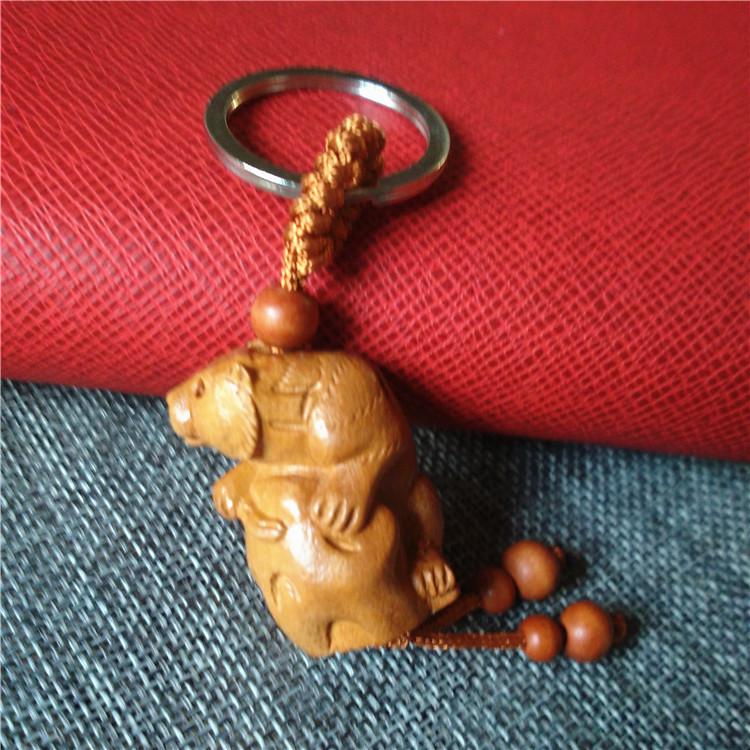 The Twelve Zodiac Keychains, Skillfully Carved from Mahogany, Are Exquisite Three-dimensional Gifts and Popular Sellers At Night Markets.