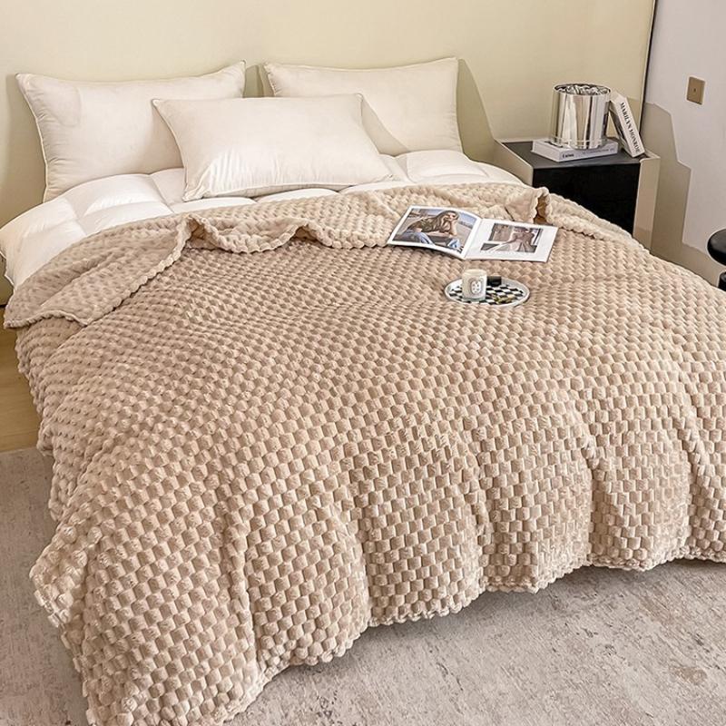 Golden Turtle Velvet Blanket, Flannel Blanket, Nap Blanket, Thickened Coral Velvet Cover Blanket