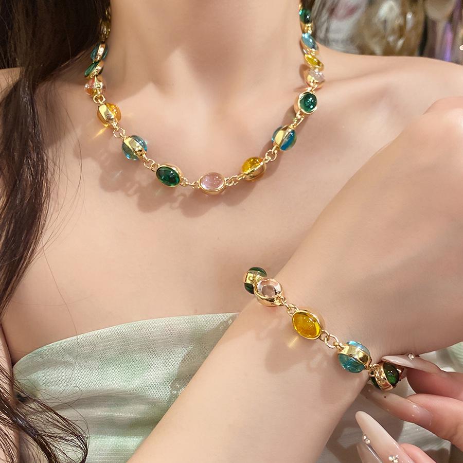 Vintage-Style Colorful Zircon Beaded Necklace - Retro Fashionable Light Luxury Collarbone Chain