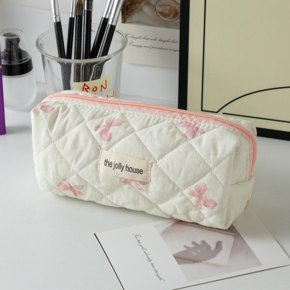 

White Quilted Bow Makeup Bag - Cute, Portable, Large Capacity Toiletry Storage for Students Regular