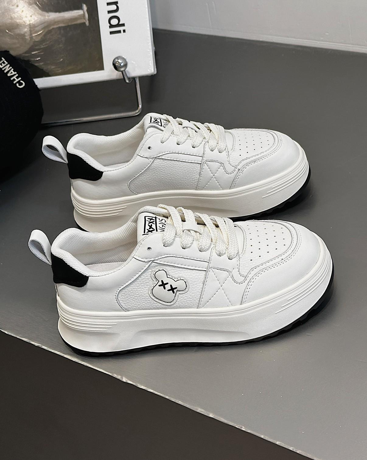 

Leather platform white shoes women s 2025 new popular autumn models versatile height increase fashion niche round head casual board shoes 40 чёрный