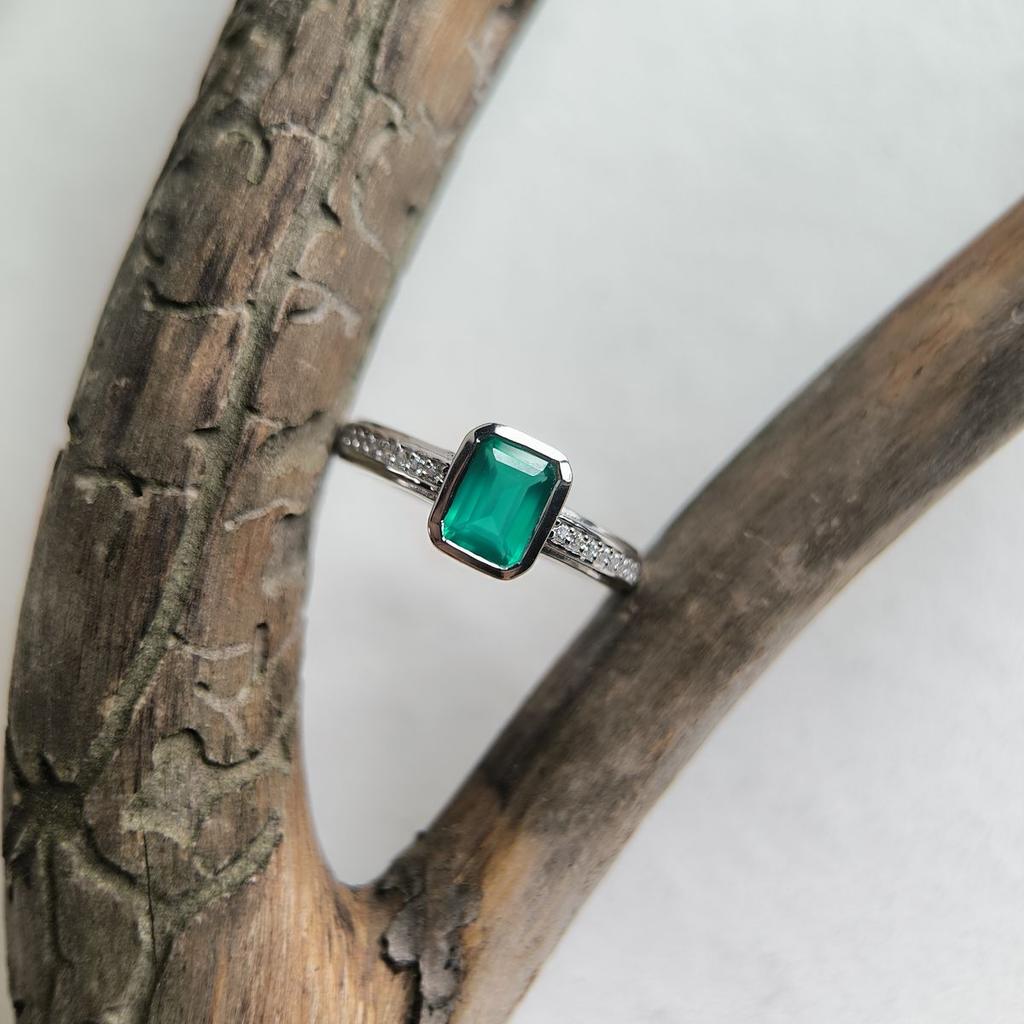 Silver Ring with Natural Agate 1.087ct, Item Weight 2.71 Gr (2196310)