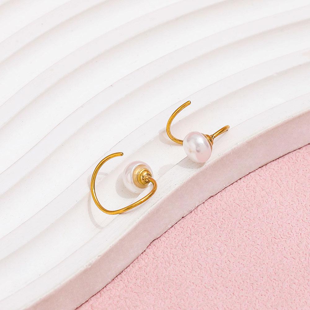 Fenny 18K Gold-plated Waterproof Elegant Screw Flat Freshwater Pearl Hoop Earring Trend for Women Ladies Jewelry