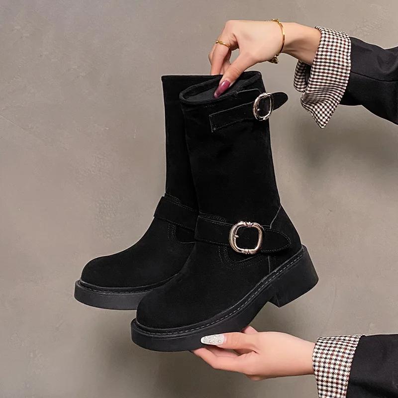 

Модные новые ботильоны на платформе с металлической пряжкой из флока для женщин, модные женские дизайнерские туфли с мягкой подошвой, осенне-зимние ботинки для женщин 35